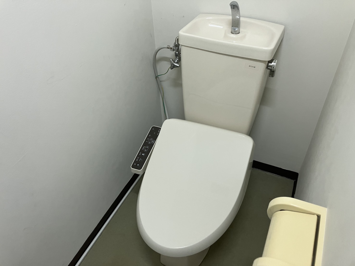 かおるビル201号室 テナント物件
