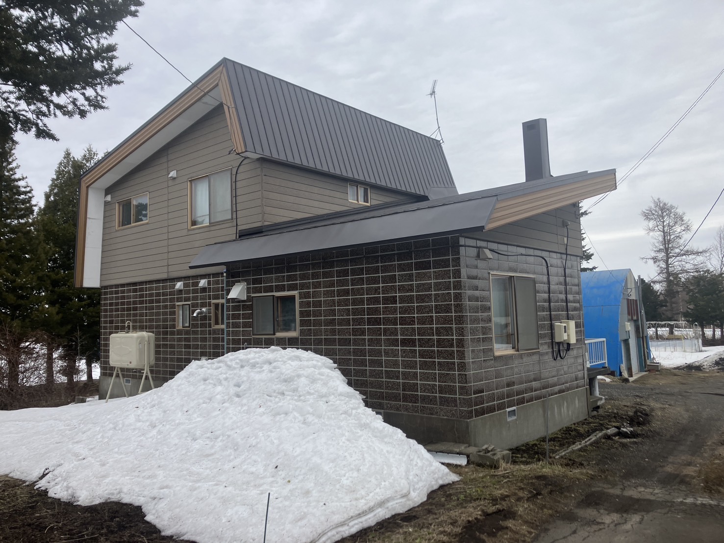 北広島市輪厚　古家付き農地